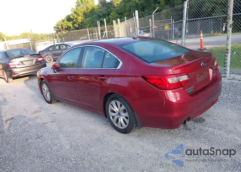 2015 Subaru Legacy 2.5I Premium z USA, uszkodzony, nr VIN 4S3BNBE62F3035231
